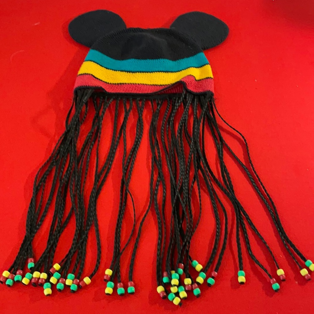🟡 WALT DISNEY WORLD KNIT MICKEY RASTA HAT WITH EARS